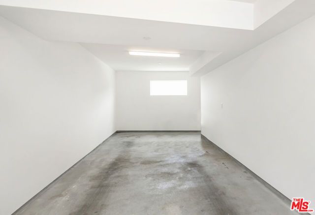1045 Manzanita Street, Los Angeles, CA 90029