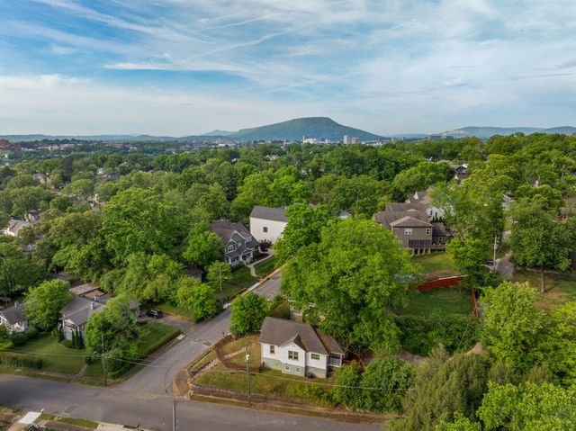 915 Overman Street, Chattanooga, TN 37405