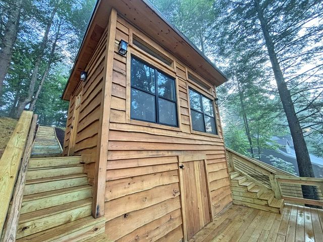 190 S Whitepath Circle S, Ellijay, GA 30540