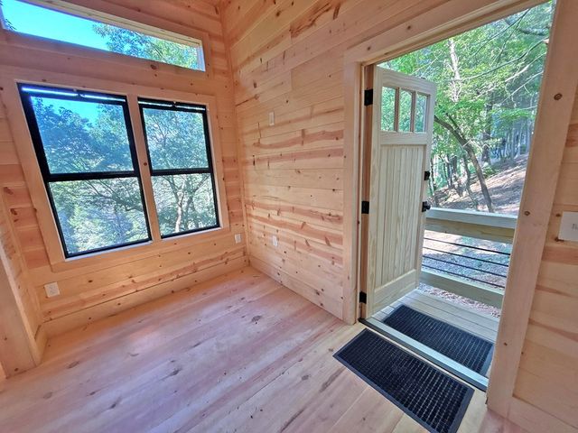190 S Whitepath Circle S, Ellijay, GA 30540