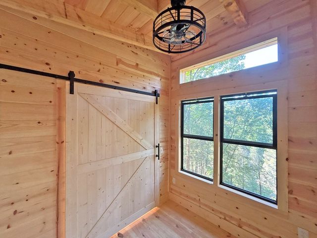 190 S Whitepath Circle S, Ellijay, GA 30540