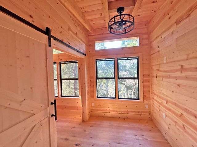190 S Whitepath Circle S, Ellijay, GA 30540