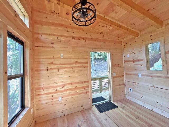 190 S Whitepath Circle S, Ellijay, GA 30540