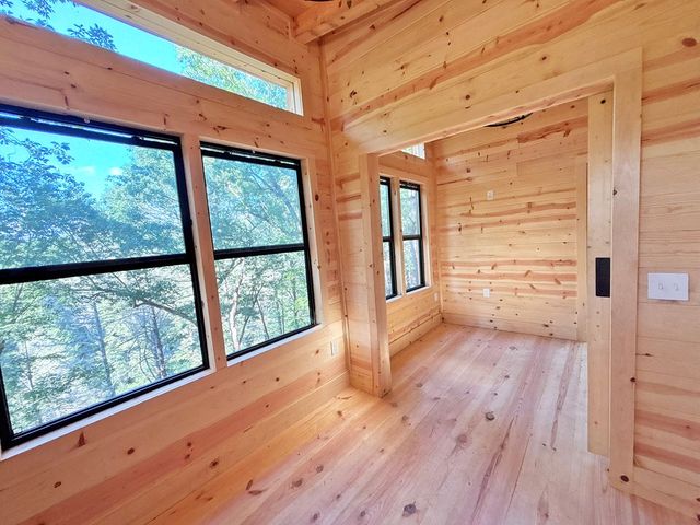 190 S Whitepath Circle S, Ellijay, GA 30540