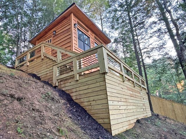 190 S Whitepath Circle S, Ellijay, GA 30540