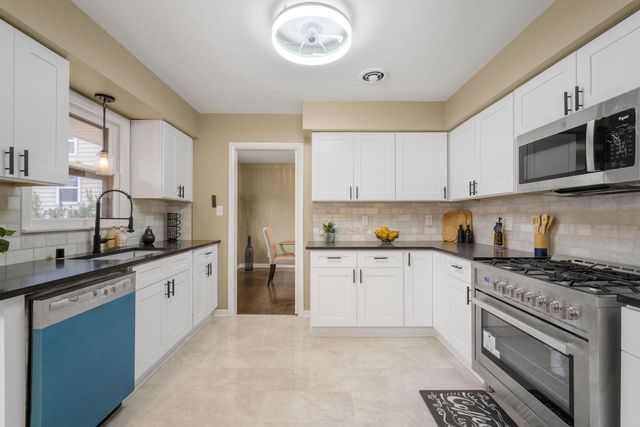 2020 Menomonee River PARKWAY, Wauwatosa, WI 53226