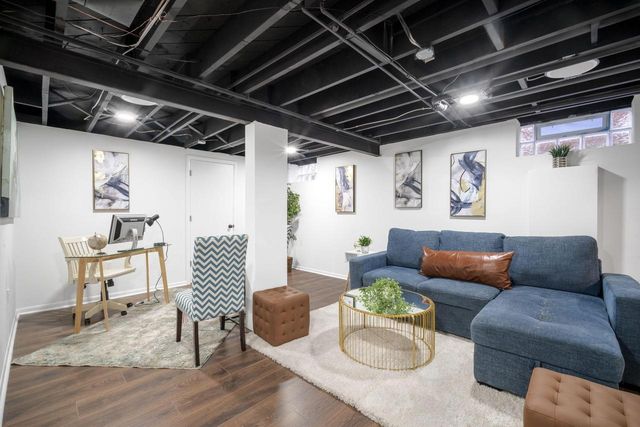 2020 Menomonee River PARKWAY, Wauwatosa, WI 53226