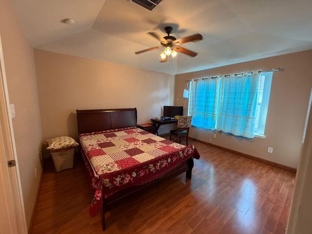 8110 Singing Sonnet Lane, Houston, TX 77072