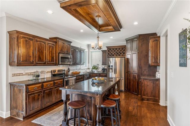 8617 Houston Street, Lenexa, KS 66227