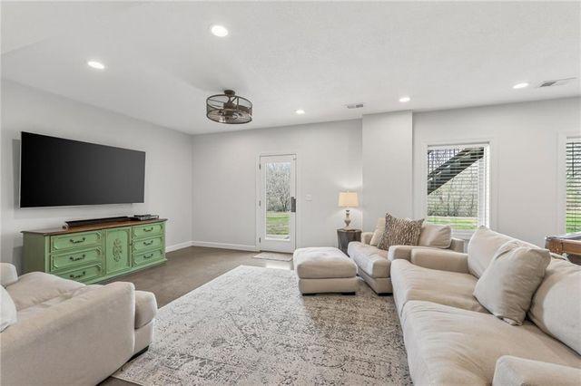 8617 Houston Street, Lenexa, KS 66227