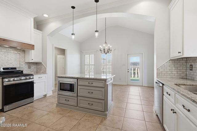 127 Tonbridge Drive, Lafayette, LA 70508