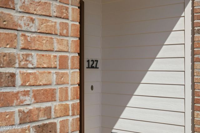 127 Tonbridge Drive, Lafayette, LA 70508