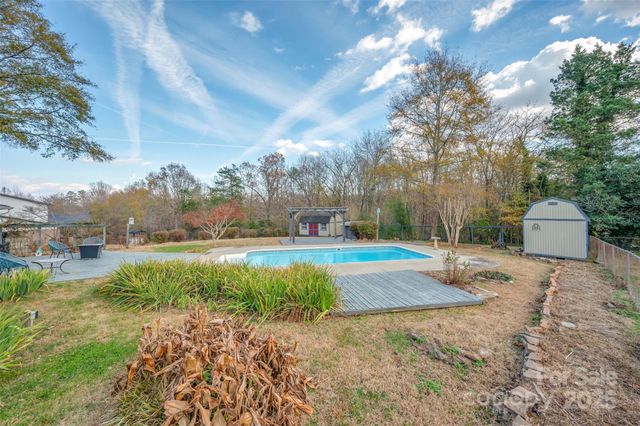 258 Brookmont Avenue, Forest City, NC 28043