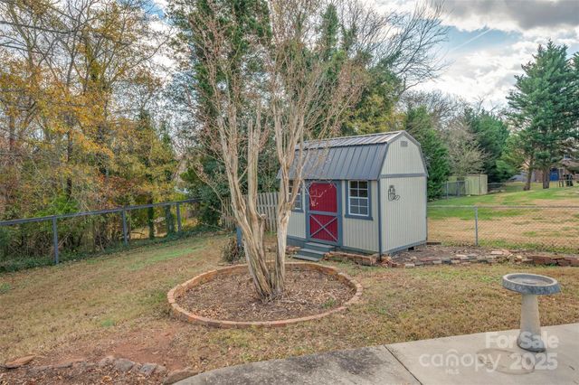 258 Brookmont Avenue, Forest City, NC 28043