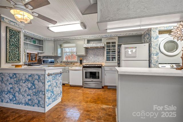 258 Brookmont Avenue, Forest City, NC 28043