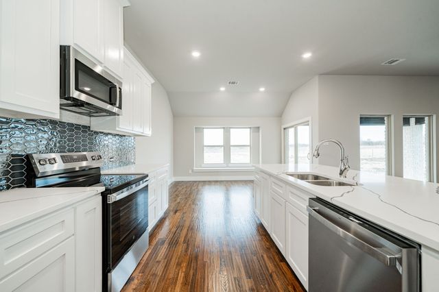 424 Deer Lane, Celeste, TX 75423