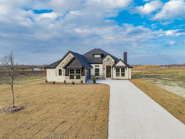 424 Deer Lane, Celeste, TX 75423