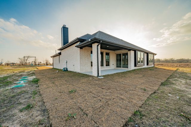 424 Deer Lane, Celeste, TX 75423