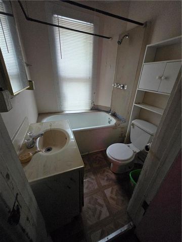 1027 Cleveland Avenue, Kansas City, MO 64127