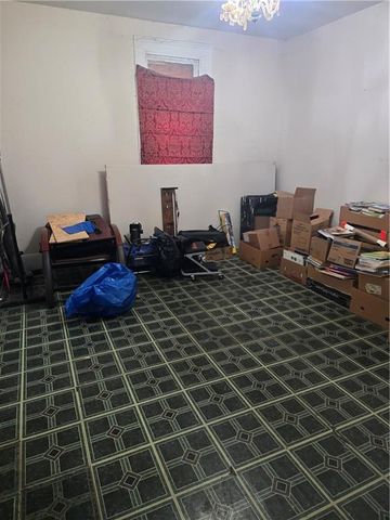 1027 Cleveland Avenue, Kansas City, MO 64127