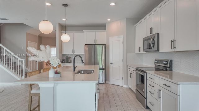 8108 NW 78th St, Tamarac, FL 33321