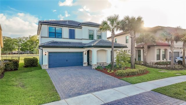 8108 NW 78th St, Tamarac, FL 33321