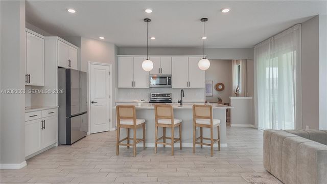 8108 NW 78th St, Tamarac, FL 33321