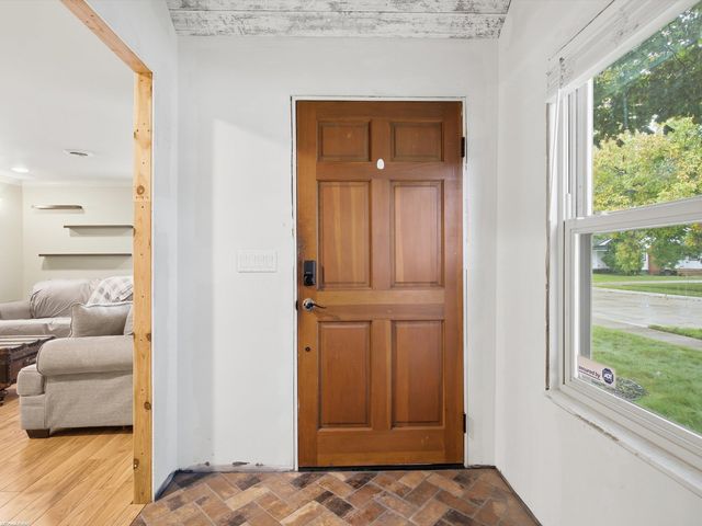 20301 Voiland Street, Roseville, MI 48066