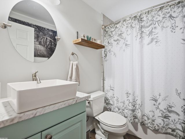 20301 Voiland Street, Roseville, MI 48066