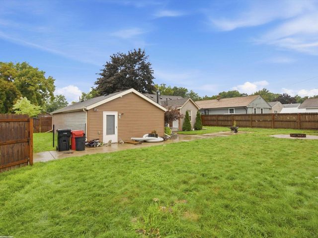 20301 Voiland Street, Roseville, MI 48066