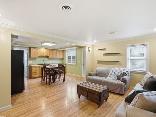 20301 Voiland Street, Roseville, MI 48066