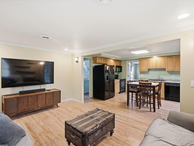 20301 Voiland Street, Roseville, MI 48066
