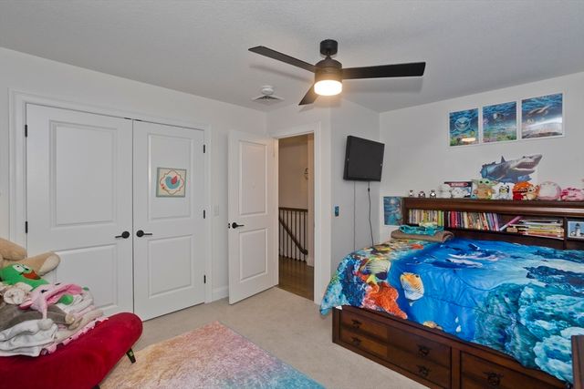 5-A Sawgrass Ln, Southwick, MA 01077