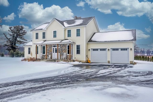 5-A Sawgrass Ln, Southwick, MA 01077