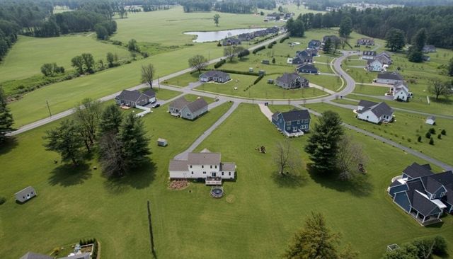 5-A Sawgrass Ln, Southwick, MA 01077