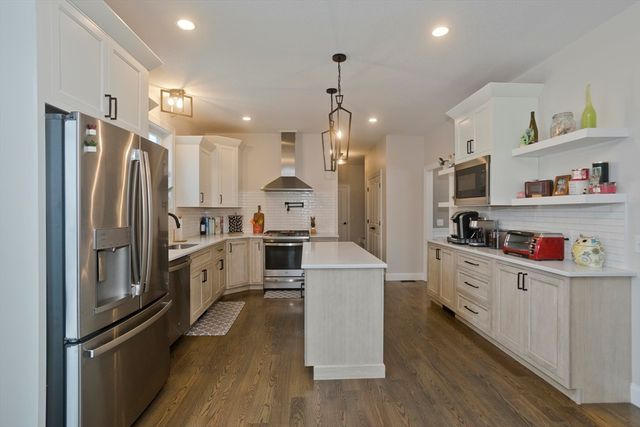 5-A Sawgrass Ln, Southwick, MA 01077