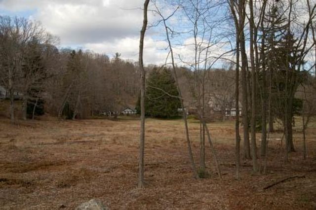 182 Tuxedo Road, Tuxedo Park, NY 10987