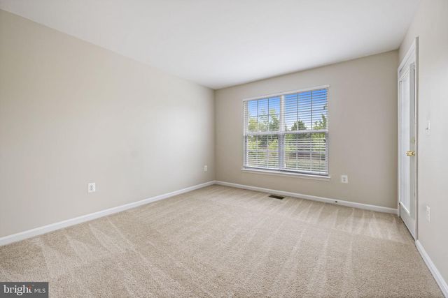15555 JOHN DISKIN CIR, Woodbridge, VA 22191
