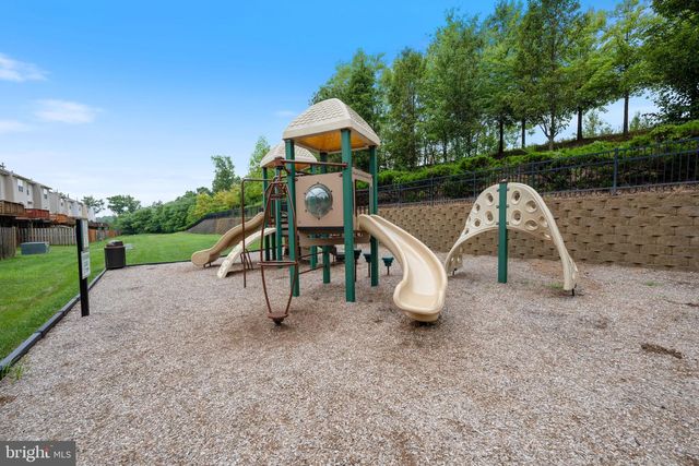 15555 JOHN DISKIN CIR, Woodbridge, VA 22191
