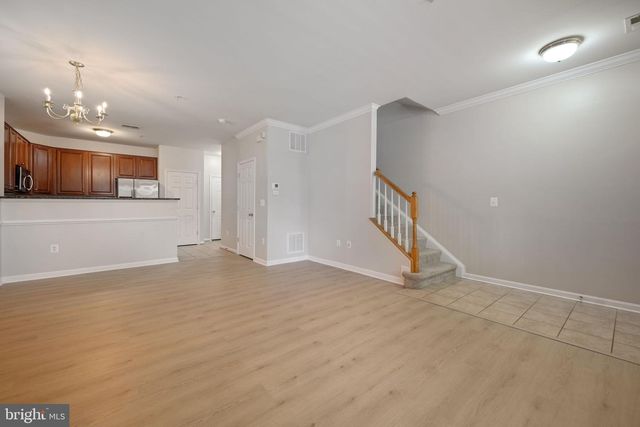 15555 JOHN DISKIN CIR, Woodbridge, VA 22191