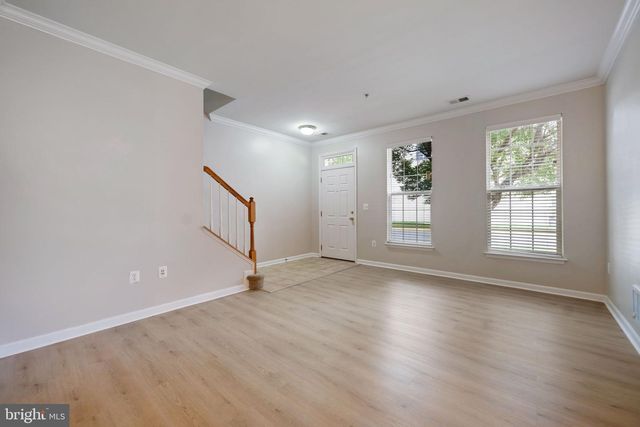 15555 JOHN DISKIN CIR, Woodbridge, VA 22191