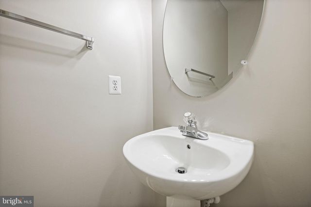 15555 JOHN DISKIN CIR, Woodbridge, VA 22191