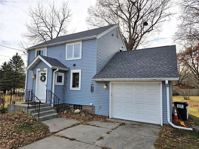 3233 Potter Road, Eau Claire, WI 54703