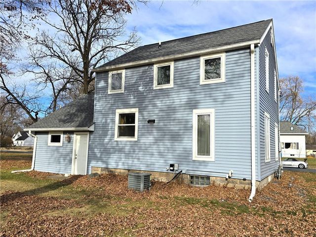 3233 Potter Road, Eau Claire, WI 54703