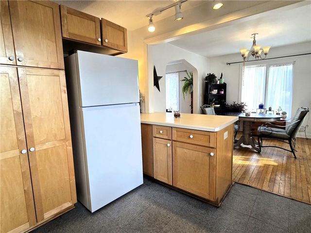 3233 Potter Road, Eau Claire, WI 54703