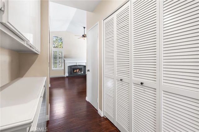 23301 Preston, Valencia, CA 91354