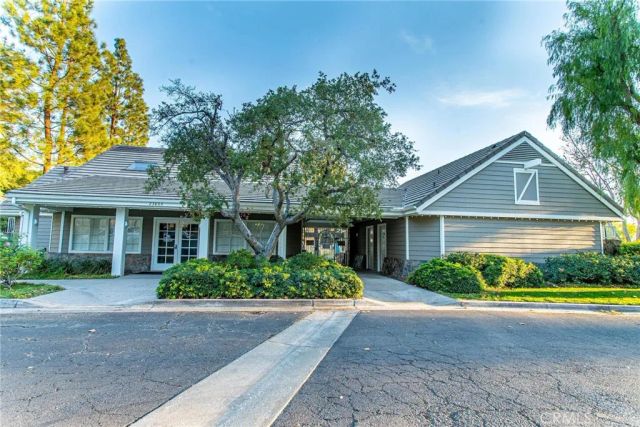 23301 Preston, Valencia, CA 91354