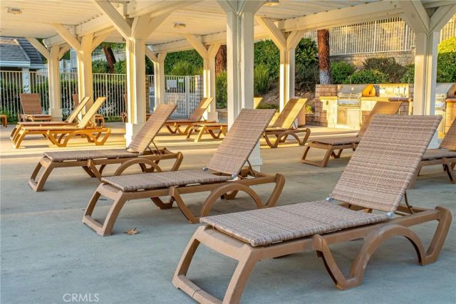 23301 Preston, Valencia, CA 91354