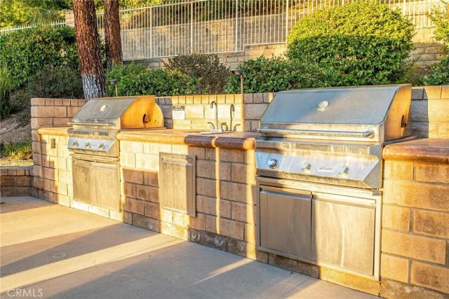 23301 Preston, Valencia, CA 91354