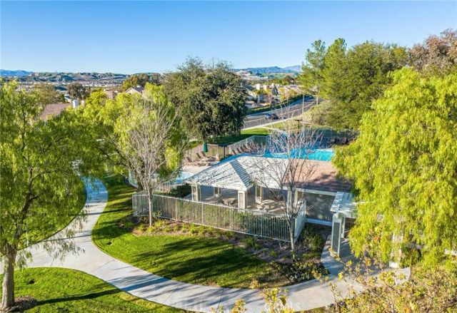 23301 Preston, Valencia, CA 91354